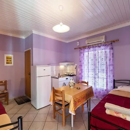 Efthalia & * Νυδρί