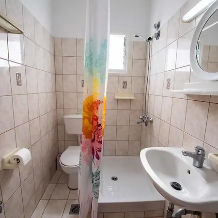 Efthalia & Daire Nydri (Lefkada)